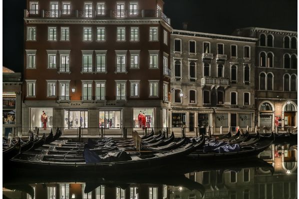 AXA IM - RA acquires Zara flagship retail asset in Venice for €45.75m (IT)