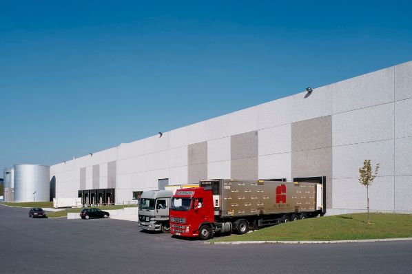 The Carlyle Group acquires CBRE GI logistics portfolio (FR)