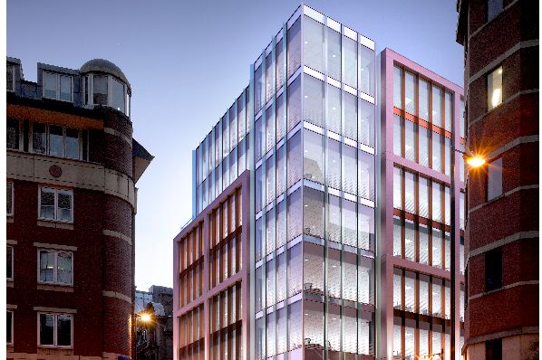 Aviva Investors acquires prime Manchester office scheme (GB)