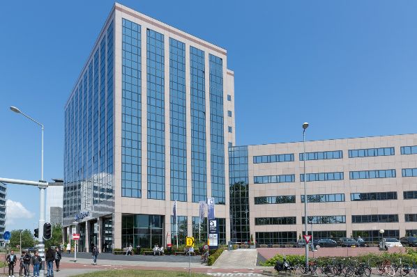 Barings acquires Amstel office building in Amsterdam for c.€100m (NL)