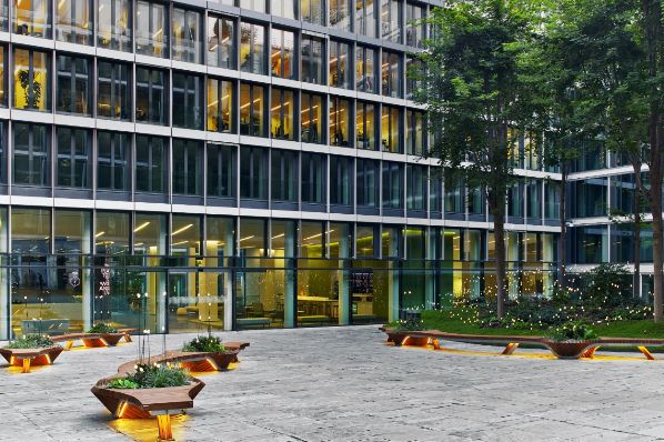 Invesco Real Estate acquires Paris office building for €789m (FR)