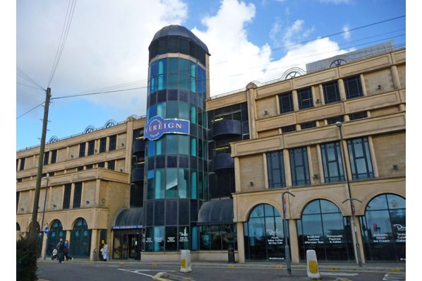 Legal & General acquires Sovereign Shopping Centre for €23.3m (GB)