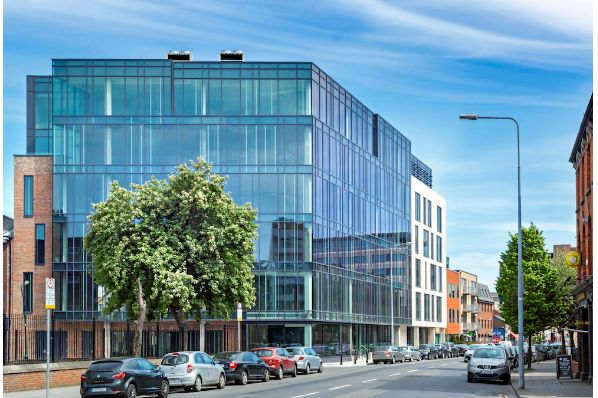 Demand from “Big Tech” underpins strong office market in Dublin (IE)