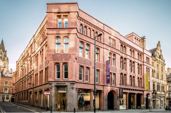 HPPUT acquires Manchester office for €20.6m (GB)