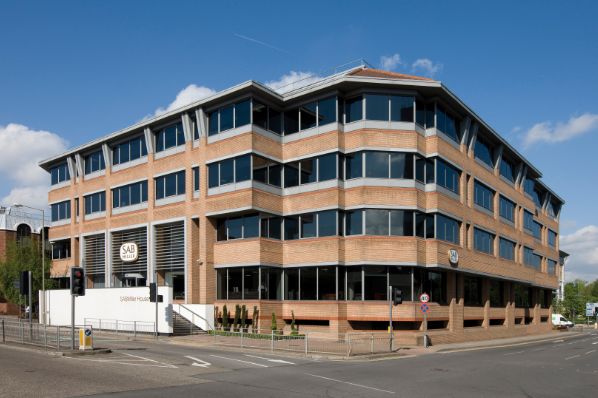 Mayfair Capital acquires Woking office property for €18.8m (GB)