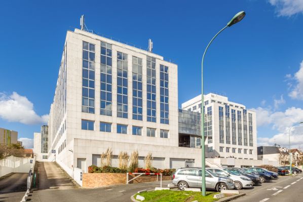 Principal sells French office property