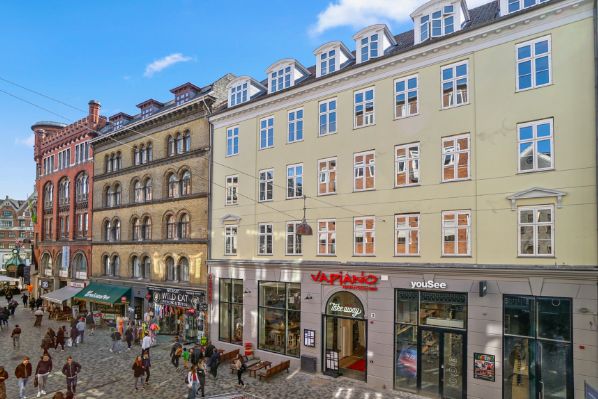 Following on from the sale of Aberdeen Standard’s retail assets at Købmagergade 45 - 47 in January 2018 and Købmagergade 3 in November 2016, international real estate advisor Savills has successfully advised Aberdeen Standard on the disposal of a third re