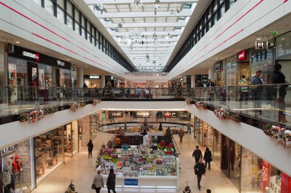 2025 set to be ‘watershed year’ for retail property as  e-commerce reaches ‘point of maturity’
