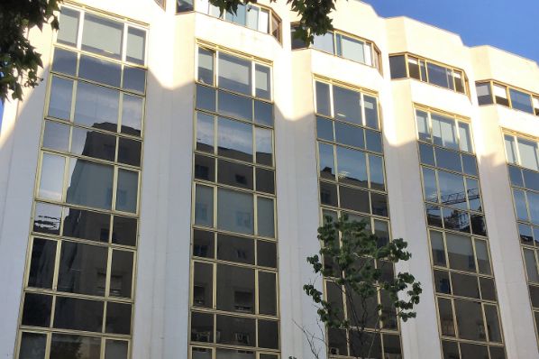 GreenOak acquires Madrid office building (ES)
