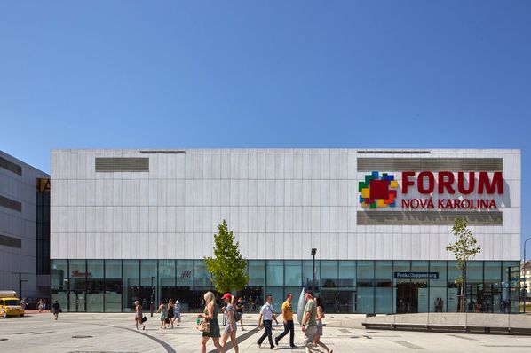 Meyer Bergman and HOOPP sell Nova Karolina shopping centre (CZ)