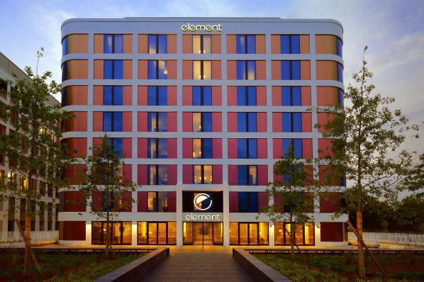 Cycas enters German market with Element Frankfurt Airport hotel deal (DE)