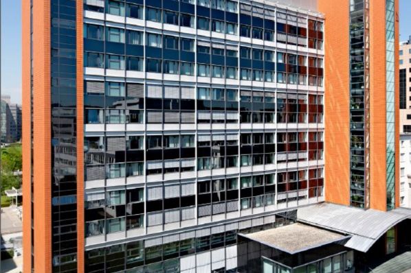 AEW acquires office tower in Frankfurt (DE)