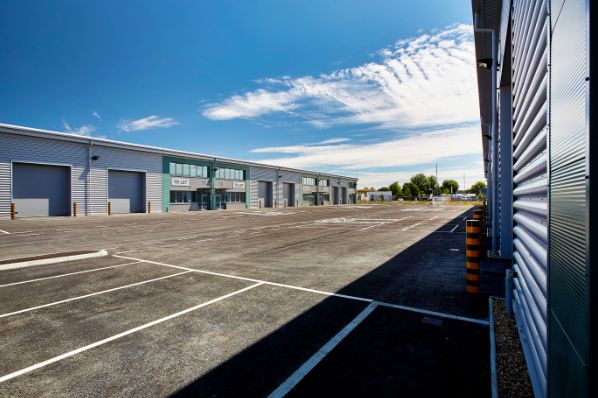 Orchard Street acquires Trade City Reading industrial estate for €17.5m (GB)