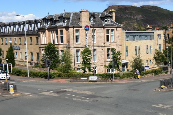 Lothbury acquires Edinburgh hotel for c.€16m (GB)