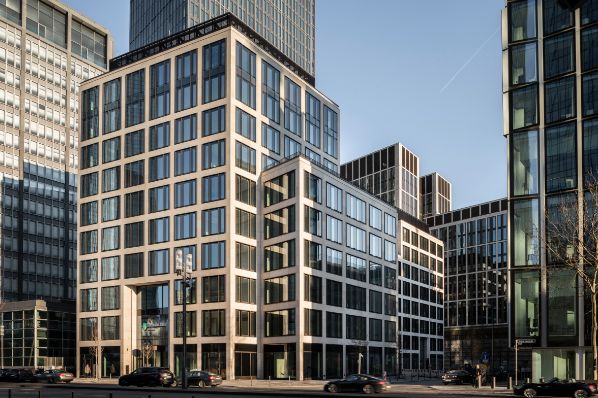 Generali and Poste Vita acquire Frankfurt office property (DE)