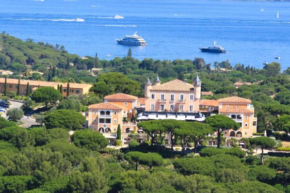 Cheyne Capital & Natixis fund €154m Chateau La Messardiere deal (FR)