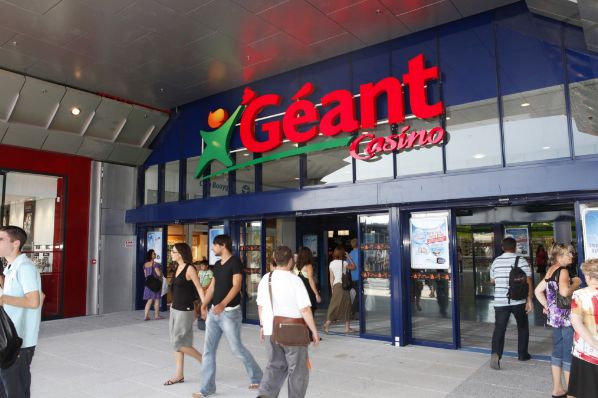 Casino to sell three hypermarkets for €42m (FR)