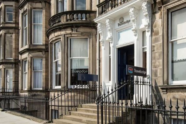 UBS AM acquires Edinburgh Travelodge Hotel for €10.3m (GB)