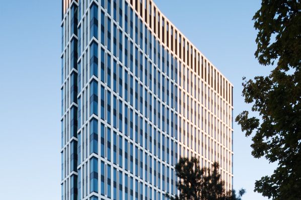 Barings acquires St. Martin's Tower in Frankfurt (DE)