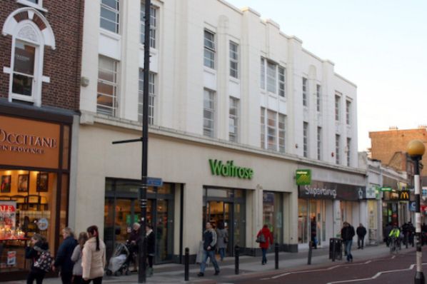 Legal & General sells Clapham Waitrose for €28.2m (GB)