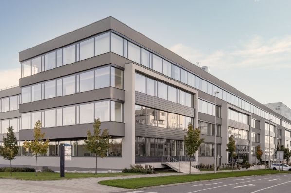CMN acquires Prague office portfolio for €74.5m (CZ)
