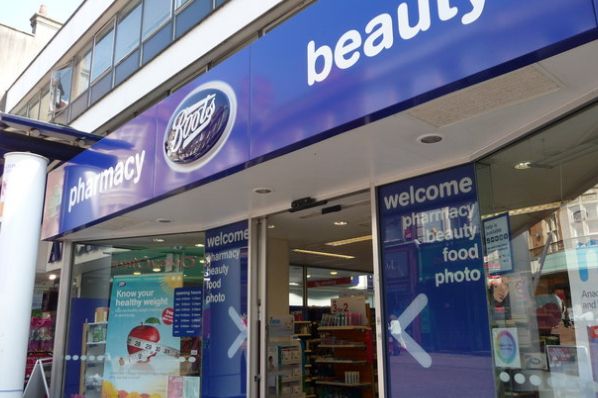 Boots to cut 4000 jobs and shut 48 Opticians stores (GB)