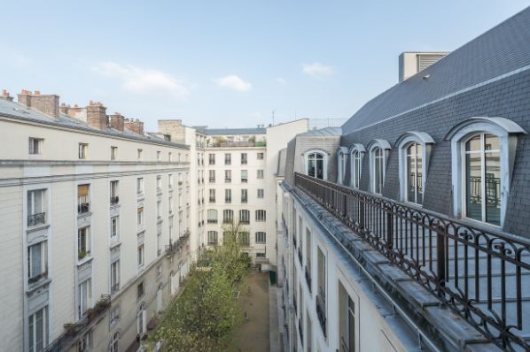 Deka acquires Paris office building for €165m (FR)