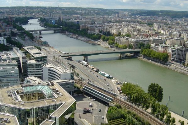 DTZ Investors acquires Paris office property (FR)
