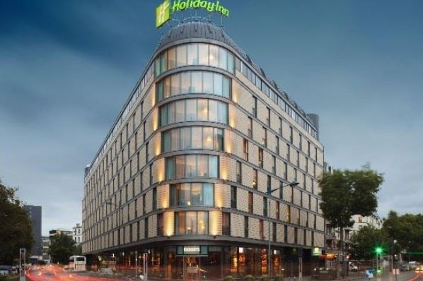Extendam and Catella acquire the largest Holiday Inn in France