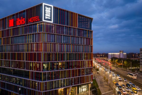 TRIBE and ibis dual-branded hotel opens in Budapest's Liberty building (HU)