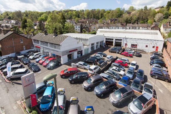 Custodian REIT sold vacant car showroom in Redhill for €2.75m (GB)
