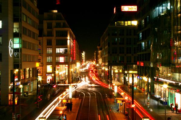 berlin night image |© De-okin