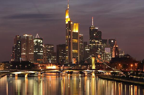 frankfurt skyline | ©Nicolas Scheuer