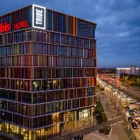 TRIBE and ibis dual-branded hotel opens in Budapest's Liberty building (HU)