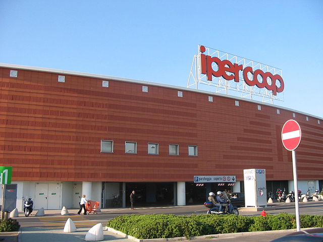 POLAND, BYDGOSZCZ - January 14, 2022: Rossmann Drogeria Parfumeria Cosmetic  Shop. Signage of Germany's second-largest drug store chain Stock Photo