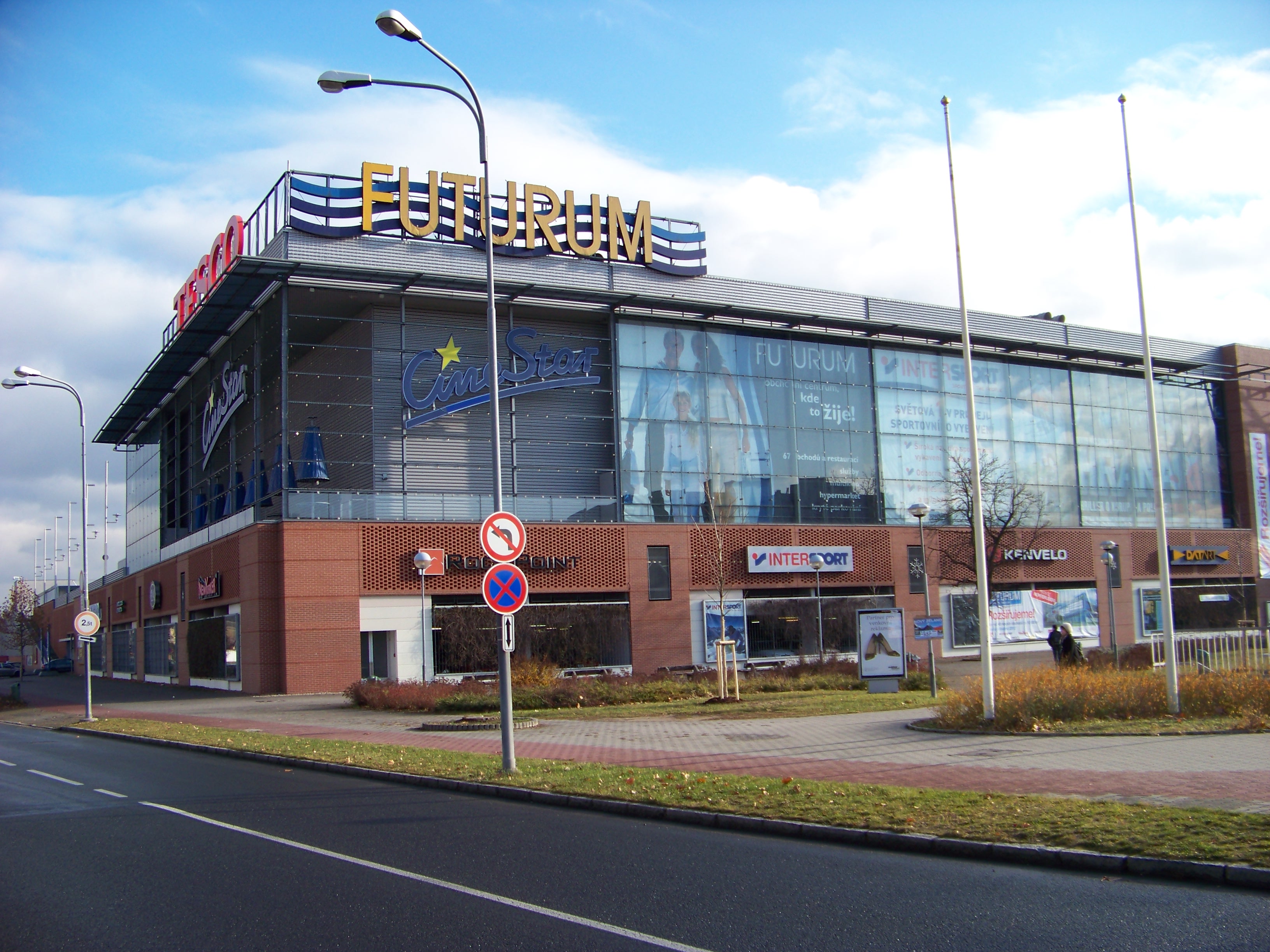 Dexter Moren completes £250m Moscow football stadium