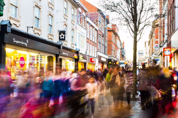 high street shopping | ©Jason Batterham