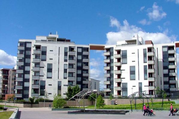 https://upload.wikimedia.org/wikipedia/commons/2/2e/Vuosaari_residential_blocks.jpg