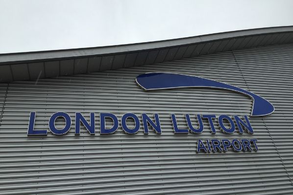 AMP Capital to acquire 49% stake in London Luton Airport (GB)