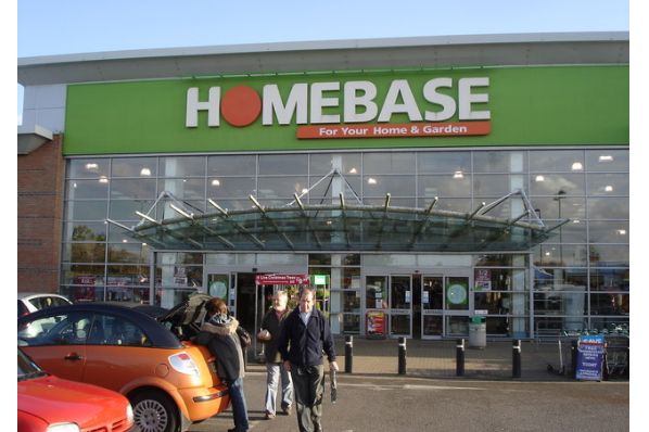 Homebase to close 42 stores (GB)