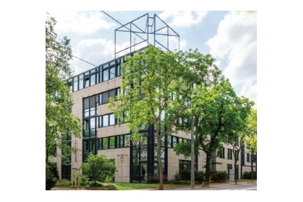 AEW and Catella acquire Dresden office property (DE)