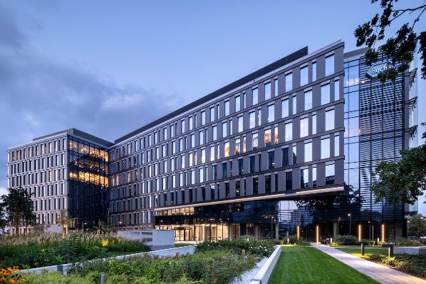 Hines sells Warsaw office building (PL)