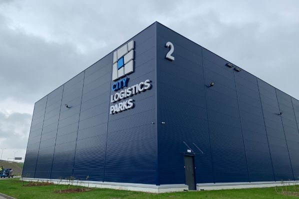 AEW acquires prime Warsaw city logistics asset (PL)