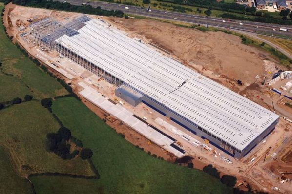 Aviva Investors acquires Sainsbury's distribution centre for €159.4m (GB)
