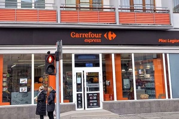 Carrefour opens 10 new stores in Poland