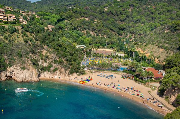 Azora acquires Arenas Resort Giverola (ES)