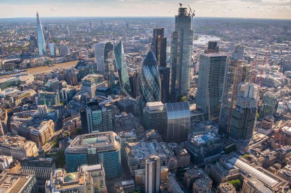City of London unveils plans to convert empty offices into homes (GB)