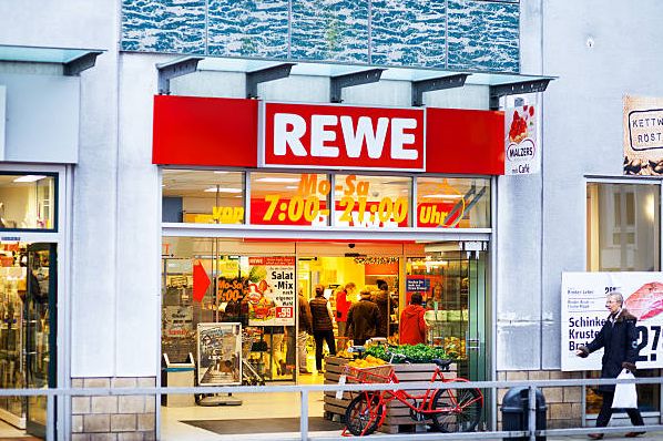 REWE opens 'Supermarket Of The Future' (DE)
