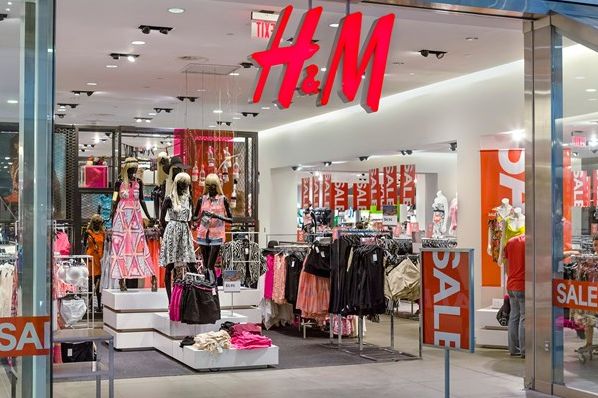 H&M to close 350 stores