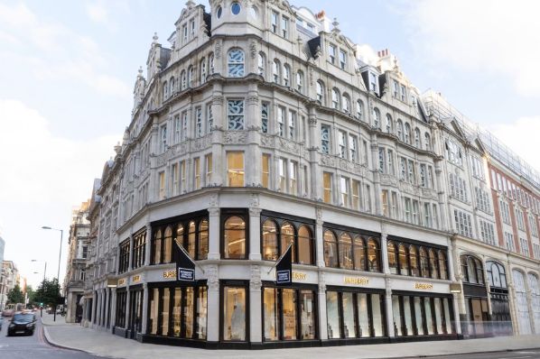 Burberry opens new concept flagship in London (GB)